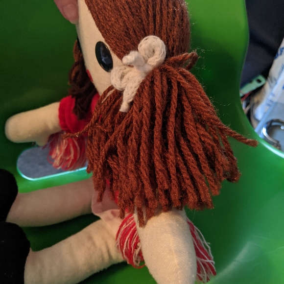 🏈📣  Alabama Cheerleader Doll - Picture 3 of 10